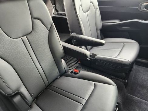 Used 2023 Kia Sorento EX FWD image 18