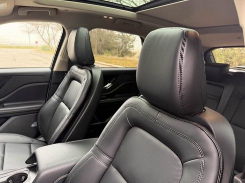 New 2026 Lincoln Corsair Premiere image 10