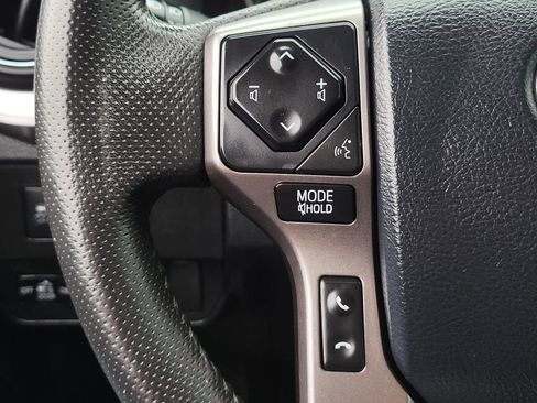 Used 2020 Toyota Tacoma SR5 RWD image 29