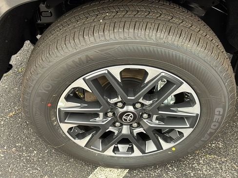New 2026 Toyota Tundra Limited AWD/4WD image 39