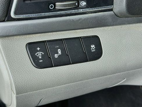 Used 2018 Hyundai Elantra SEL FWD image 17