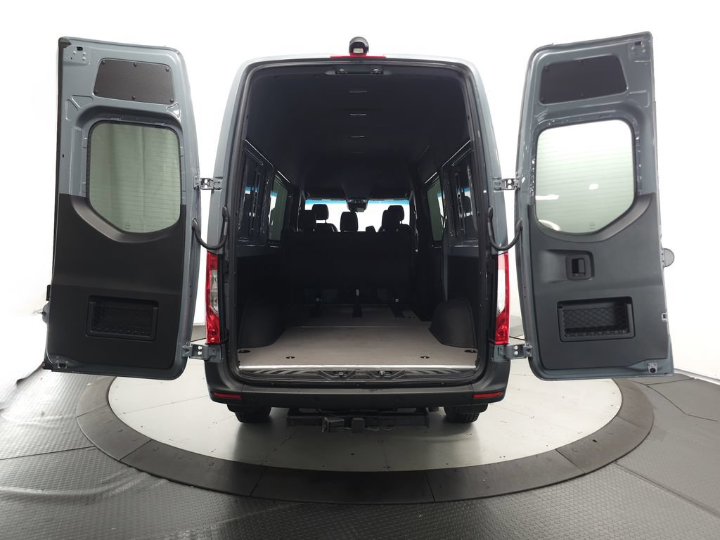Used 2024 Mercedes-Benz Sprinter 2500 image 24