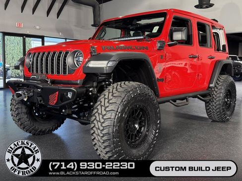 Used 2025 Jeep Wrangler Unlimited Rubicon 4xe w/ Convenience Group AWD/4WD image 3