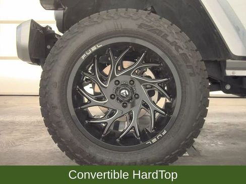 Used 2024 Jeep Wrangler High Altitude image 15