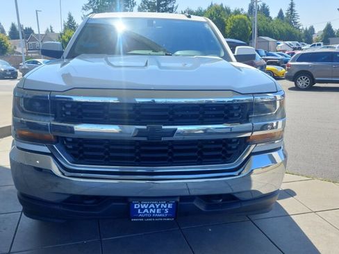 Used 2017 Chevrolet Silverado 1500 LT w/ Trailering Package AWD/4WD image 2