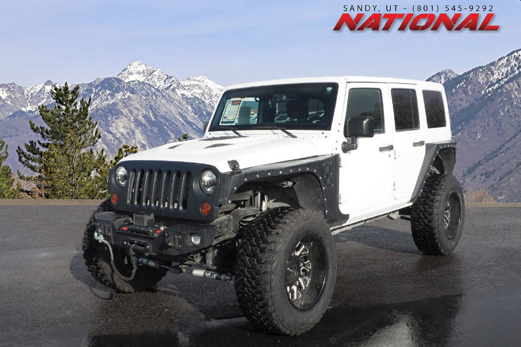 Used 2017 Jeep Wrangler Unlimited Sahara AWD/4WD image 1