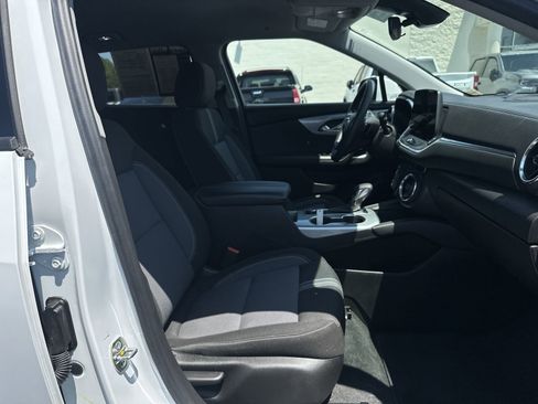 Used 2025 Chevrolet Blazer LT FWD image 22