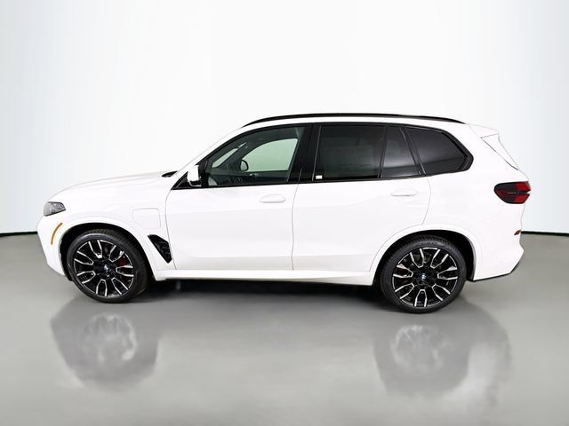 Used 2026 BMW X5 xDrive50e w/ M Sport Package AWD/4WD image 4