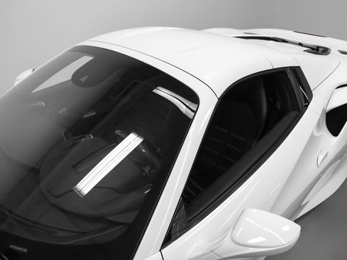 Certified 2022 Ferrari F8 Tributo RWD image 75