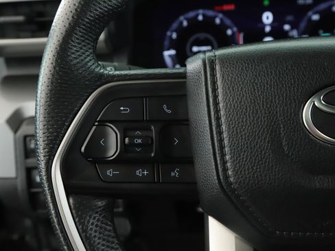 Used 2024 Toyota Tacoma 4x4 Double Cab image 9