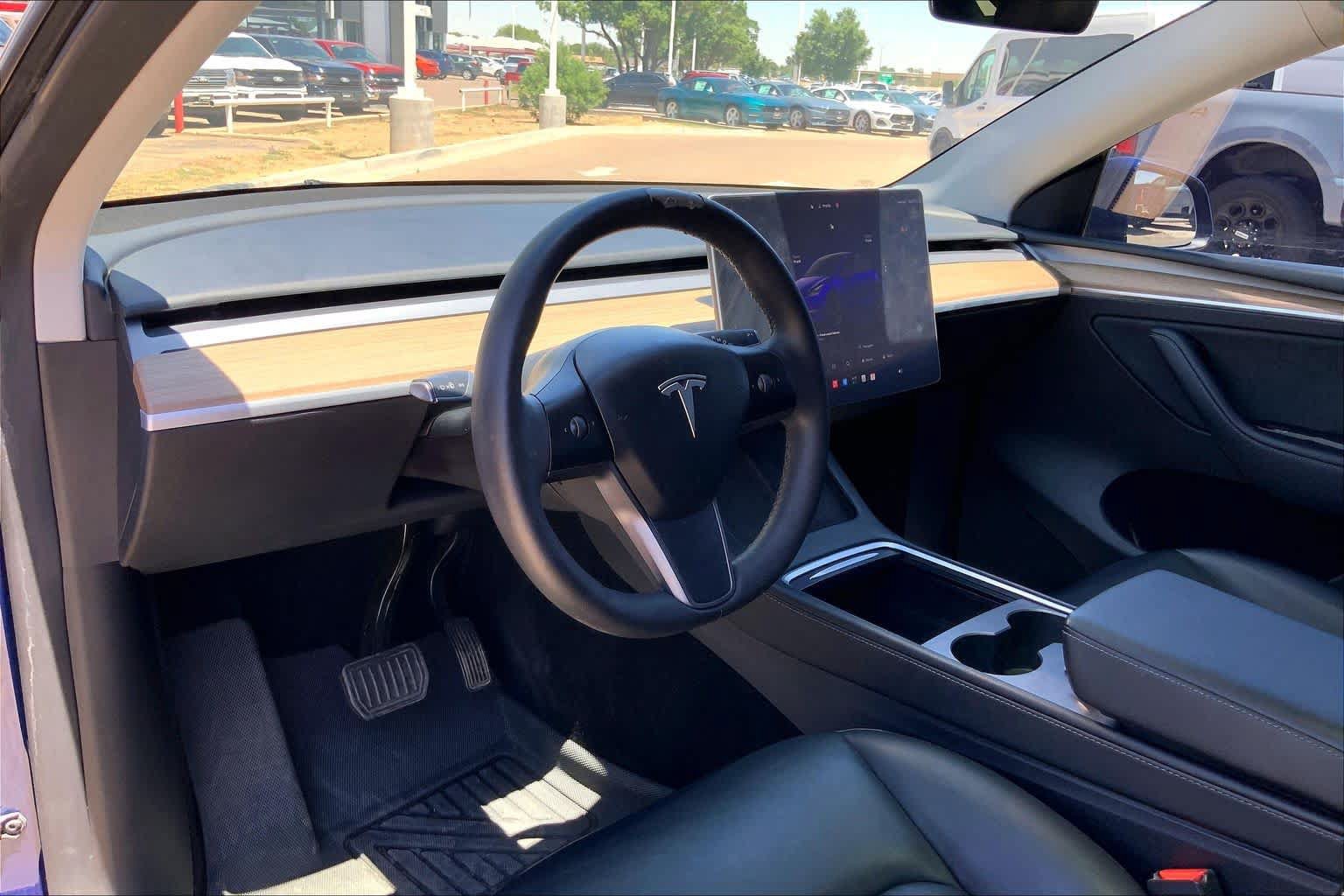 Used 2023 Tesla Model Y Long Range AWD/4WD image 33