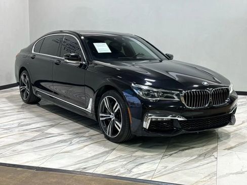 Used 2017 BMW 750i xDrive image 4