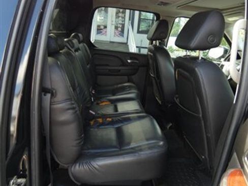 Used 2007 Cadillac Escalade EXT EXT w/ Climate Package image 52