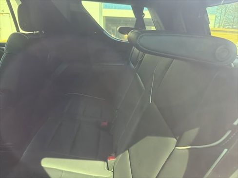 Used 2023 Cadillac Escalade Premium Luxury image 10