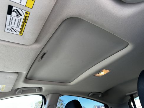 Used 2018 Honda HR-V EX image 32