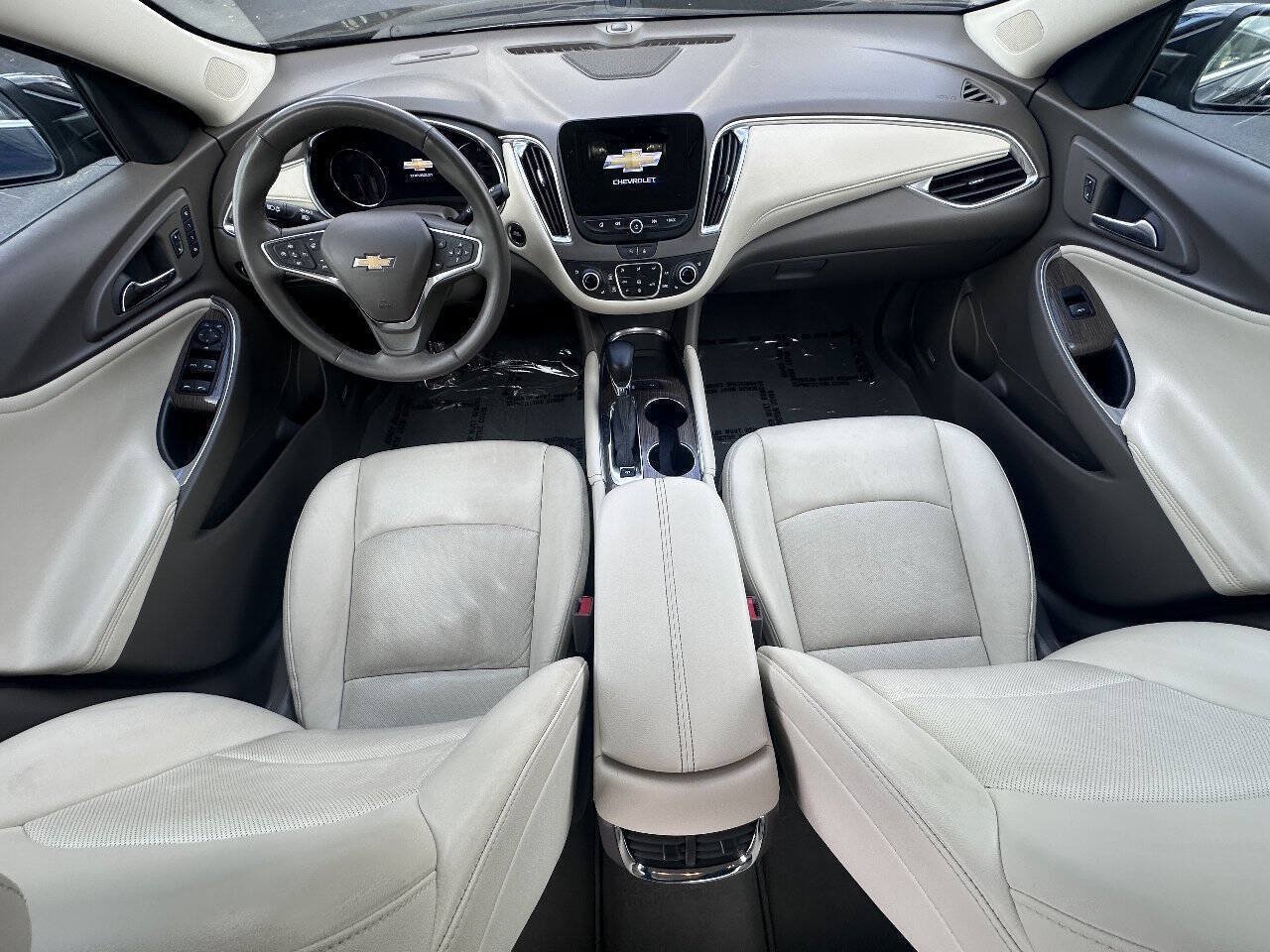 Used 2024 Chevrolet Malibu LT FWD image 12