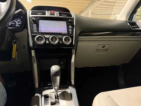 Used 2018 Subaru Forester 2.5i Limited AWD/4WD image 15