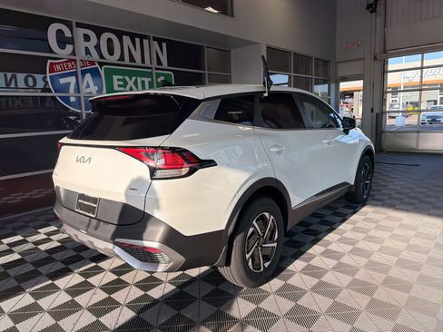 Used 2025 Kia Sportage LX AWD/4WD image 6