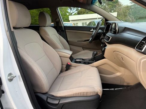 Used 2021 Hyundai Tucson SE w/ Cargo Package image 13