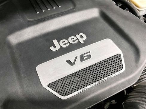 Used 2014 Jeep Wrangler Unlimited Sahara w/ Connectivity Group image 31