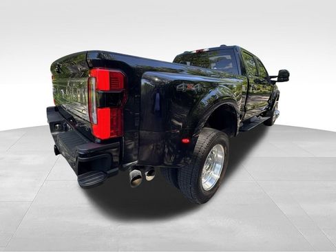 Used 2023 Ford F450 Platinum AWD/4WD image 7