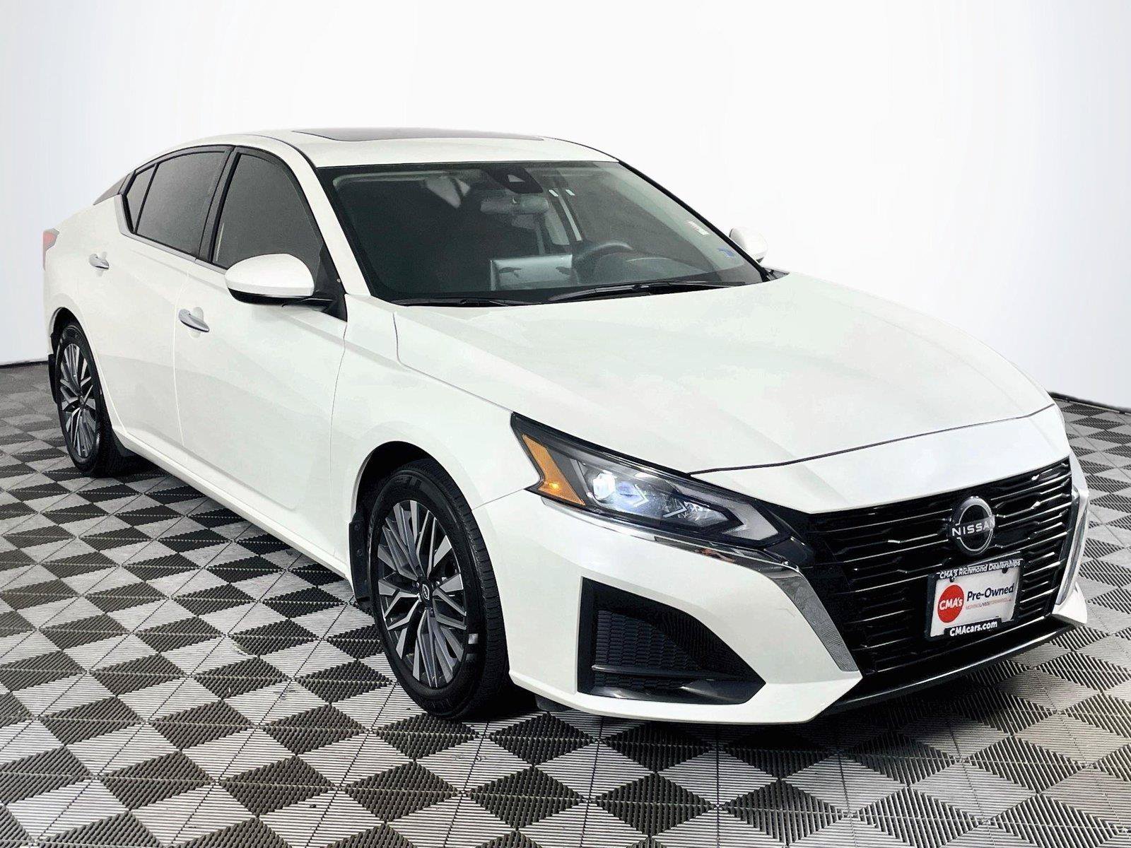 Used 2024 Nissan Altima 2.5 SV w/ SV Premium Package FWD image 1