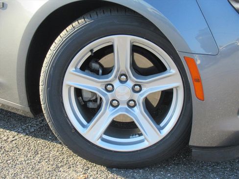 Used 2020 Chevrolet Camaro LT w/ Technology Package image 7