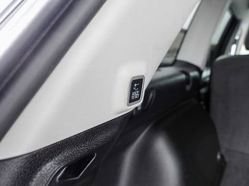 Used 2022 Jeep Grand Cherokee Limited image 29