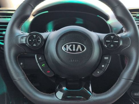 Used 2018 Kia Soul ! FWD image 21