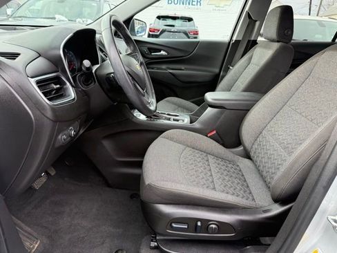 Used 2022 Chevrolet Equinox LT image 16