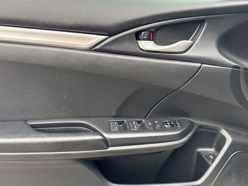 Used 2019 Honda Civic Sport image 12