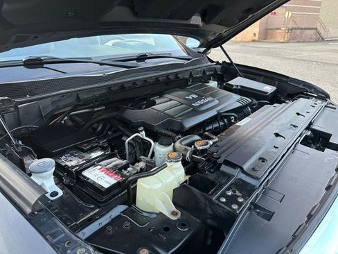 Used 2017 Nissan Titan SL image 41