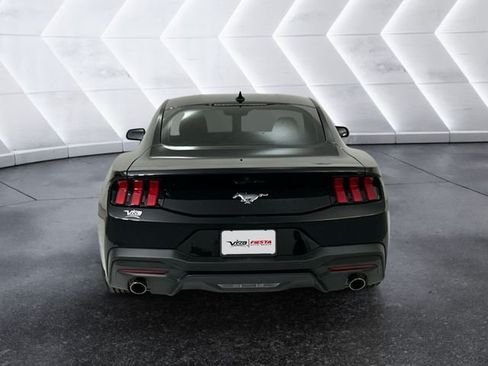 Used 2024 Ford Mustang Coupe RWD image 5
