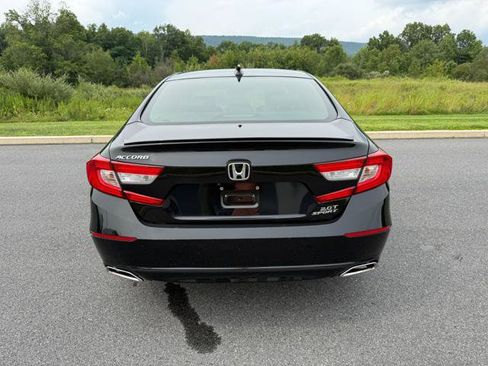 Used 2018 Honda Accord Sport image 7