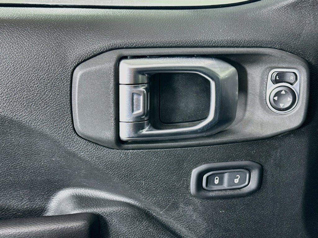 Used 2020 Jeep Wrangler Sport AWD/4WD image 18