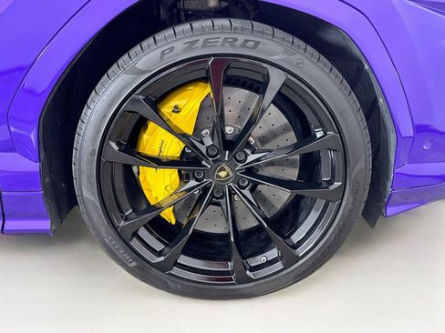 Used 2020 Lamborghini Urus AWD/4WD image 36