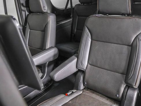 Used 2024 Chevrolet Suburban High Country image 42