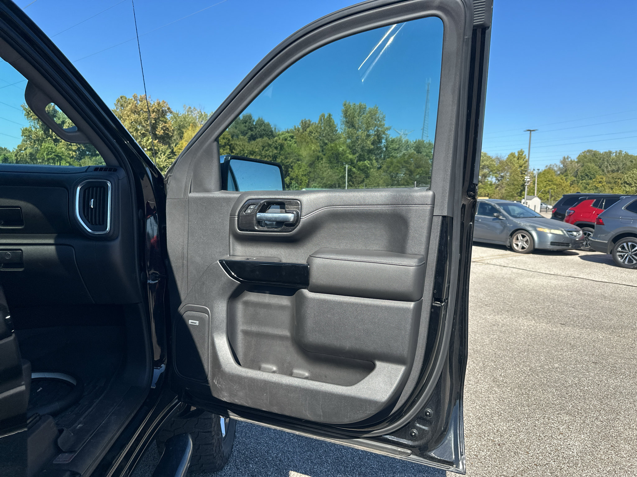 Used 2019 GMC Sierra 1500 SLT w/ SLT Premium Plus Package AWD/4WD image 24