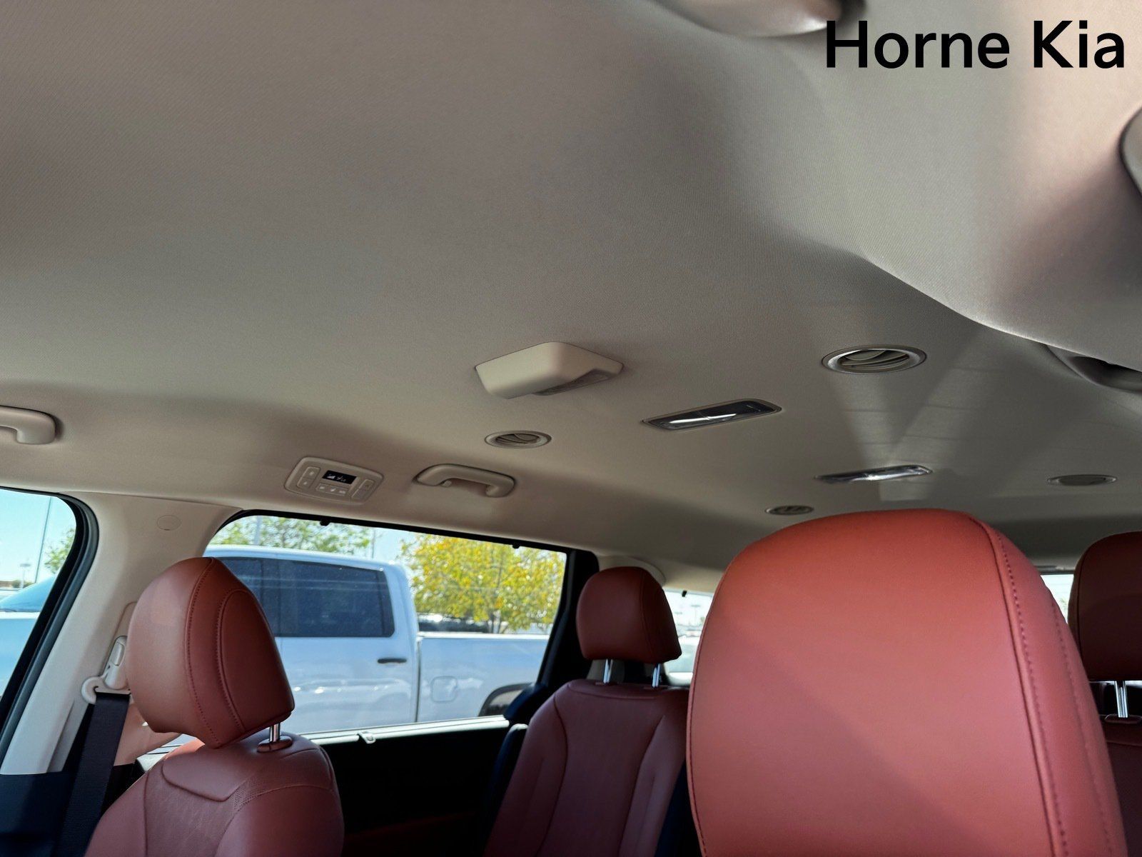 New 2026 Kia Carnival EX FWD image 17