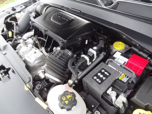 Used 2025 Jeep Compass Limited AWD/4WD image 41