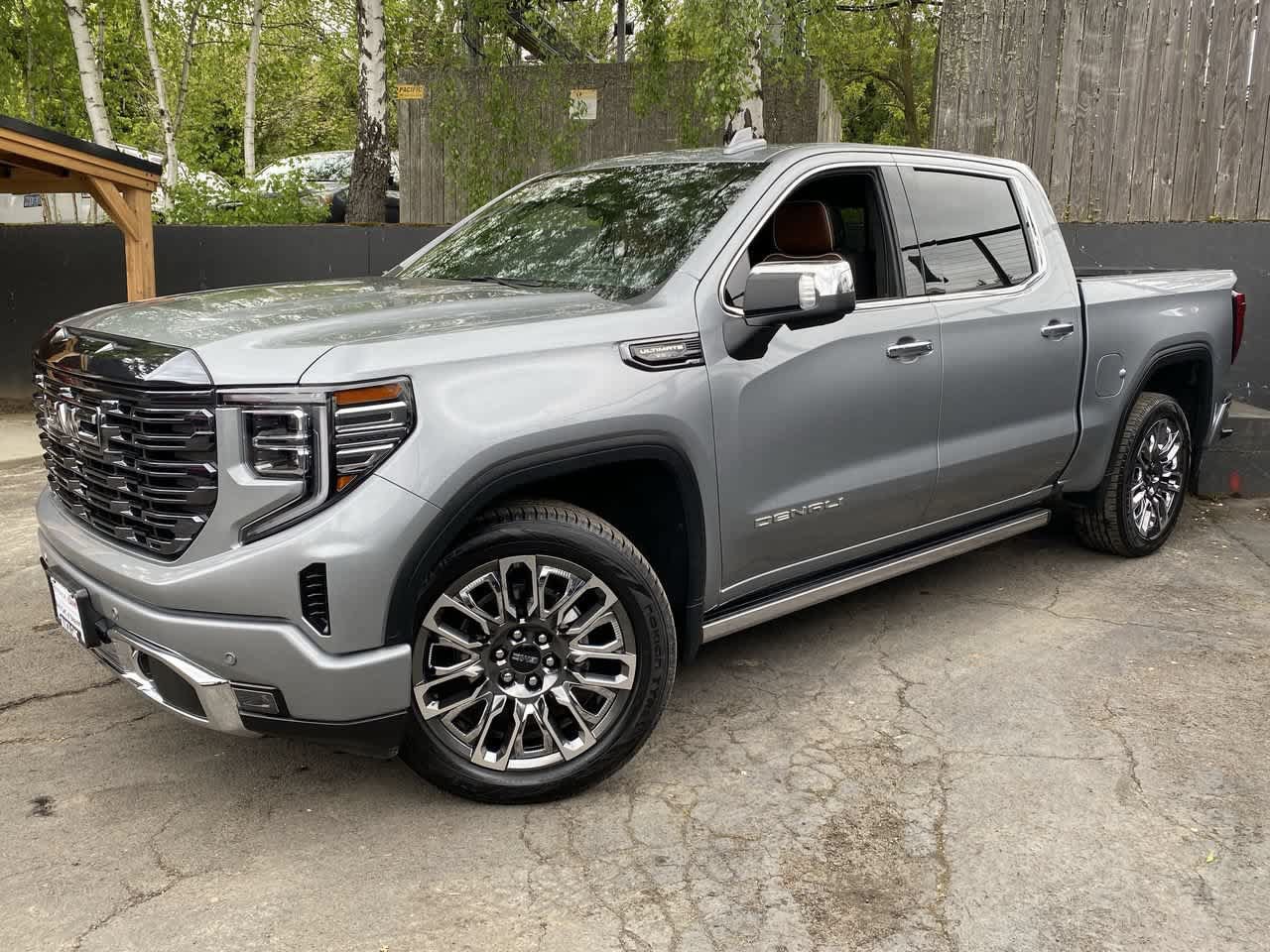 Used 2024 GMC Sierra 1500 Denali Ultimate AWD/4WD image 1