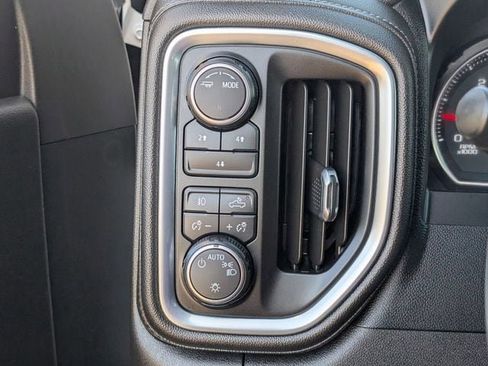 Used 2022 Chevrolet Silverado 2500 LT w/ Convenience Package image 21