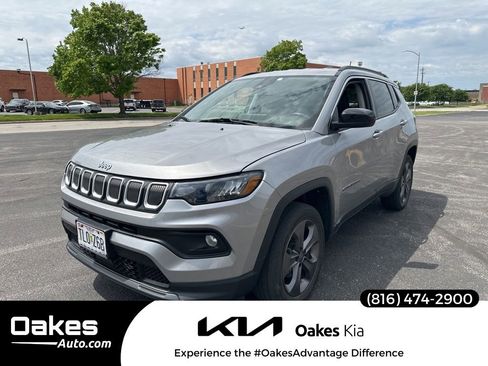 Used 2022 Jeep Compass Latitude AWD/4WD image 1