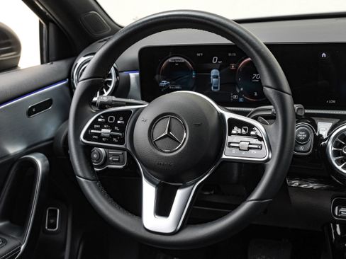 Used 2022 Mercedes-Benz A 220 image 16