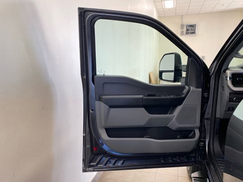 New 2026 Ford F350 XL w/ XL Chrome Package image 9