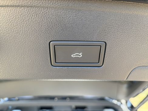 New 2026 Volkswagen Atlas Cross Sport SEL image 41