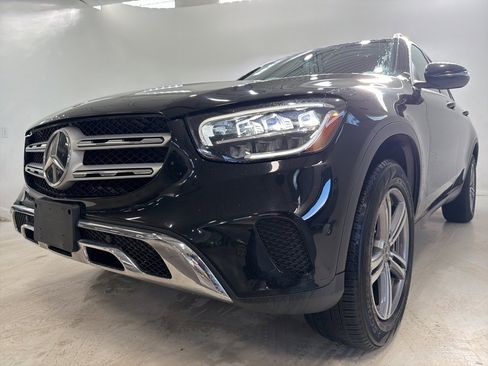 Used 2021 Mercedes-Benz GLC 300 4MATIC image 9