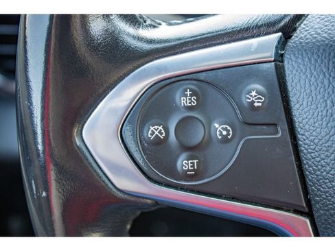 Used 2022 Chevrolet Traverse LT AWD/4WD image 37