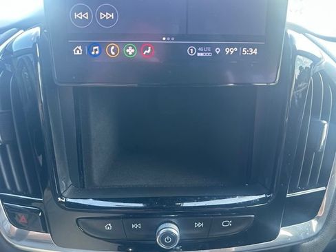 Used 2023 Chevrolet Traverse LT AWD/4WD image 36