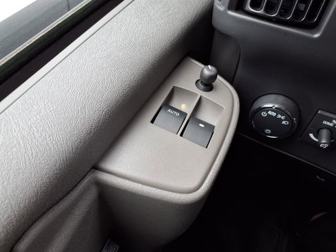 Used 2025 GMC Savana 3500 w/ Driver Convenience Package RWD image 16